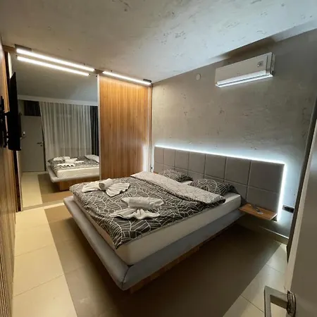 Leo Lux 1 Apartment Nis Exterior photo